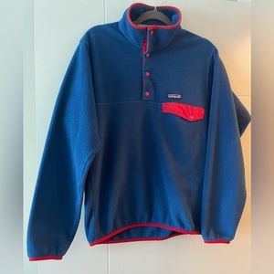 Patagonia fleece pullover. Size small. Blue and red.